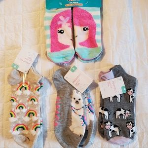 NWT 8 pairs assorted girls socks, sizes 4-10 & 7-9, multicolor & multipatterned